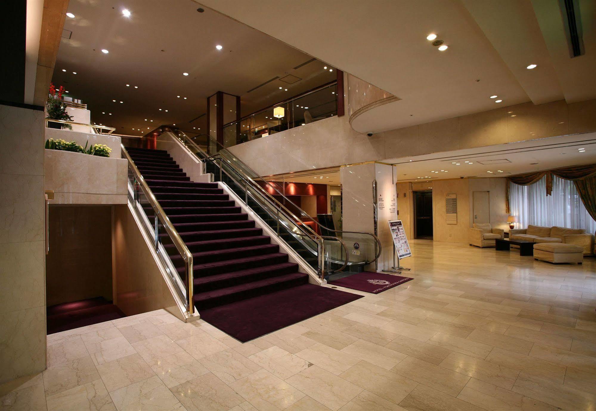 Hotel Yokohama Garden Bagian luar foto