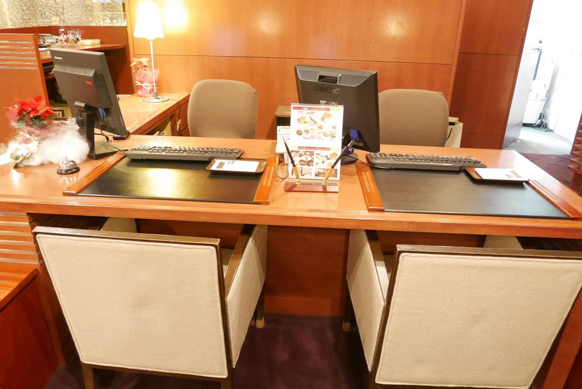 Hotel Yokohama Garden Bagian luar foto