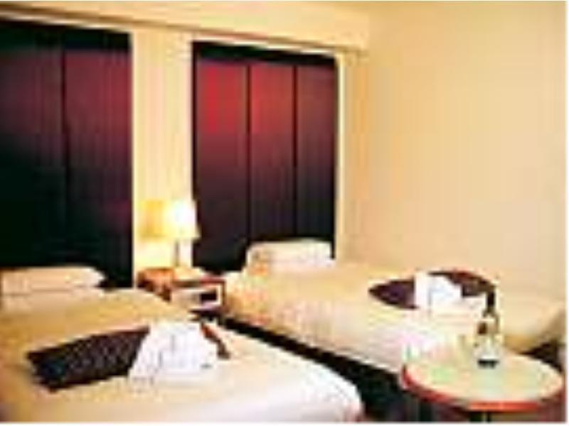 Hotel Yokohama Garden Bagian luar foto