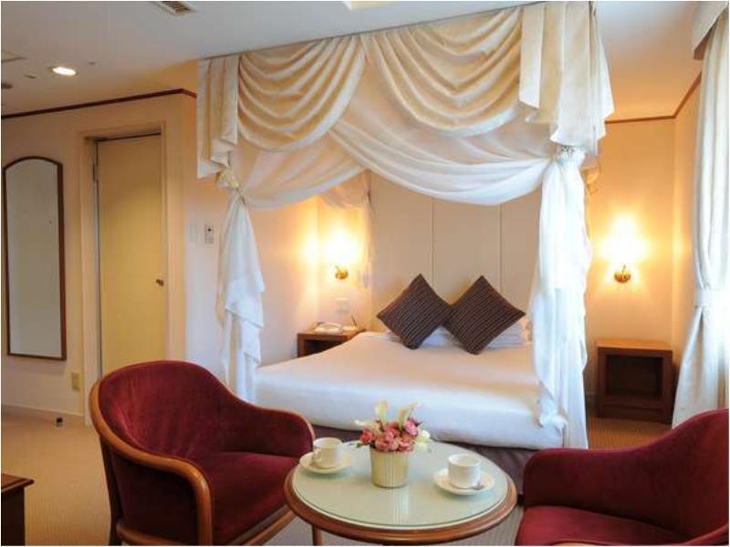 Hotel Yokohama Garden Bagian luar foto