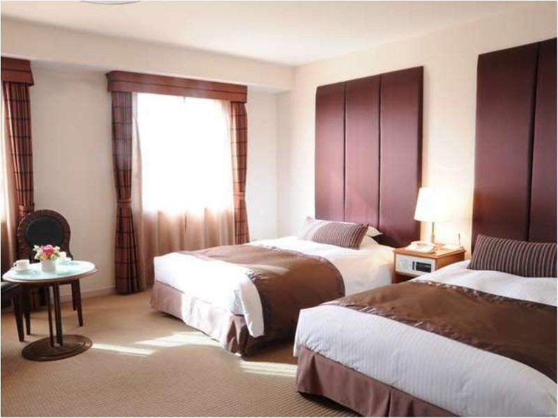 Hotel Yokohama Garden Bagian luar foto